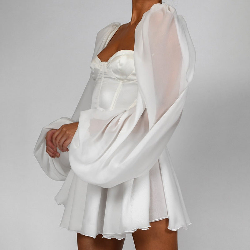 Damen Verspieltes Minikleid mit elegantem Bustier-Oberteil und voluminösen Ärmeln EB