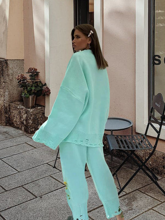 Damen Strickanzug mit oversized Schnitt und modischen Details EB