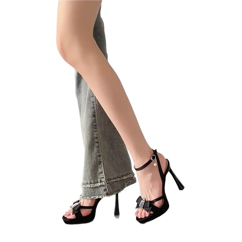 Damen elegante High Heel Sandalen mit zierlichem Schleifendetail EB
