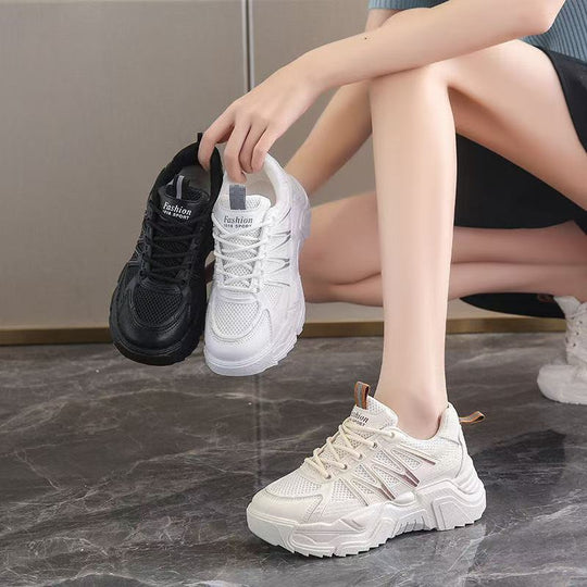 Damen Sportliche Sneakers mit innovativer Mesh-Oberfläche und ergonomischer Dämpfung EB