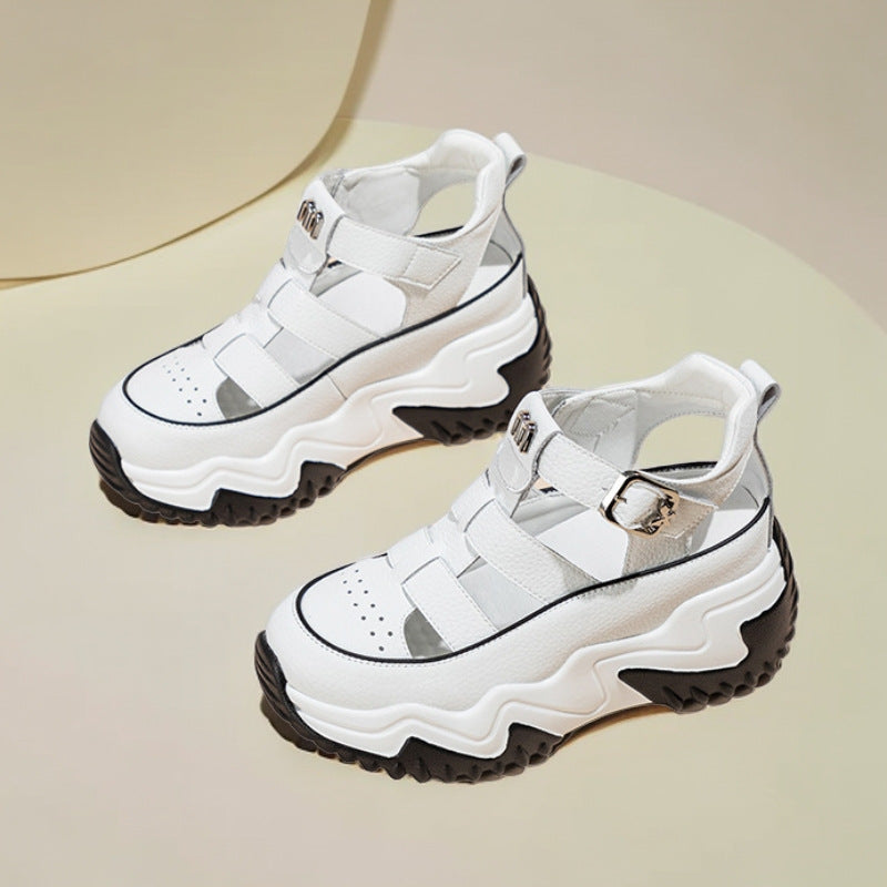 Damen Sportliche Sandalen mit rutschfestem Profil und angepasstem Riemendesign EB