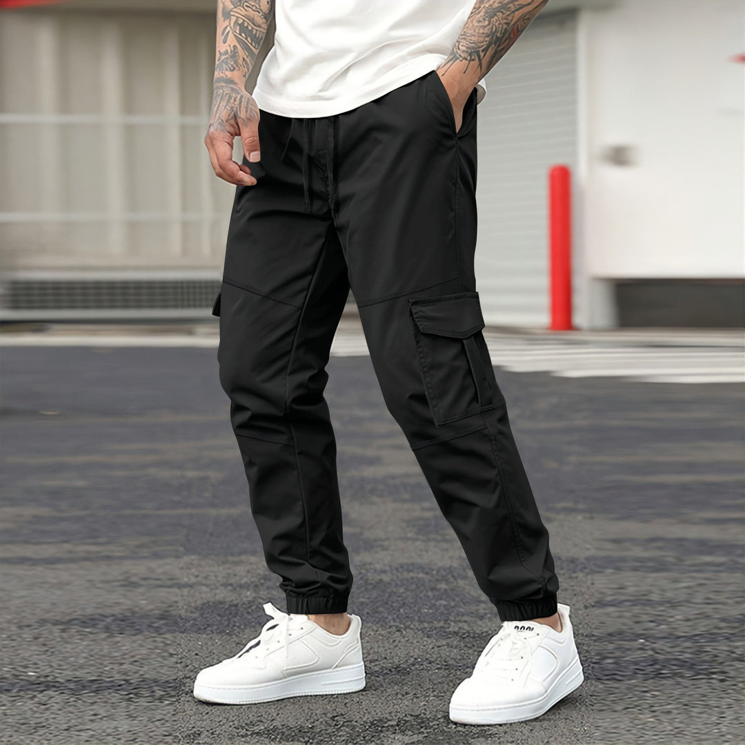Herren Cargo-Jogginghose mit elastischem Bund und praktischen Cargotaschen EB