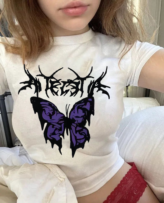 Damen Crop-T-Shirt mit individuellem Motorradmotiv und elegantem Schriftzug EB