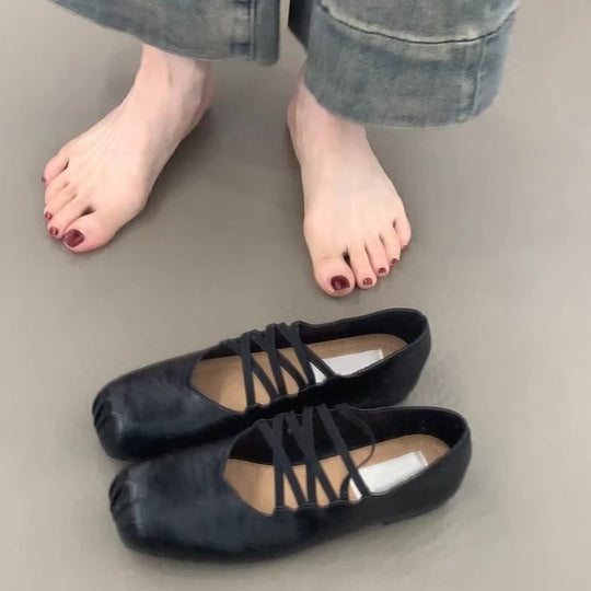 Damen Ballerina-Schuhe mit dekorativem Schnürdesign und hochwertiger Lederoberfläche EB