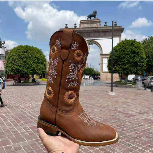 Damen Cowboy-Stiefel mit floralem Stickdesign und robustem Blockabsatz EB