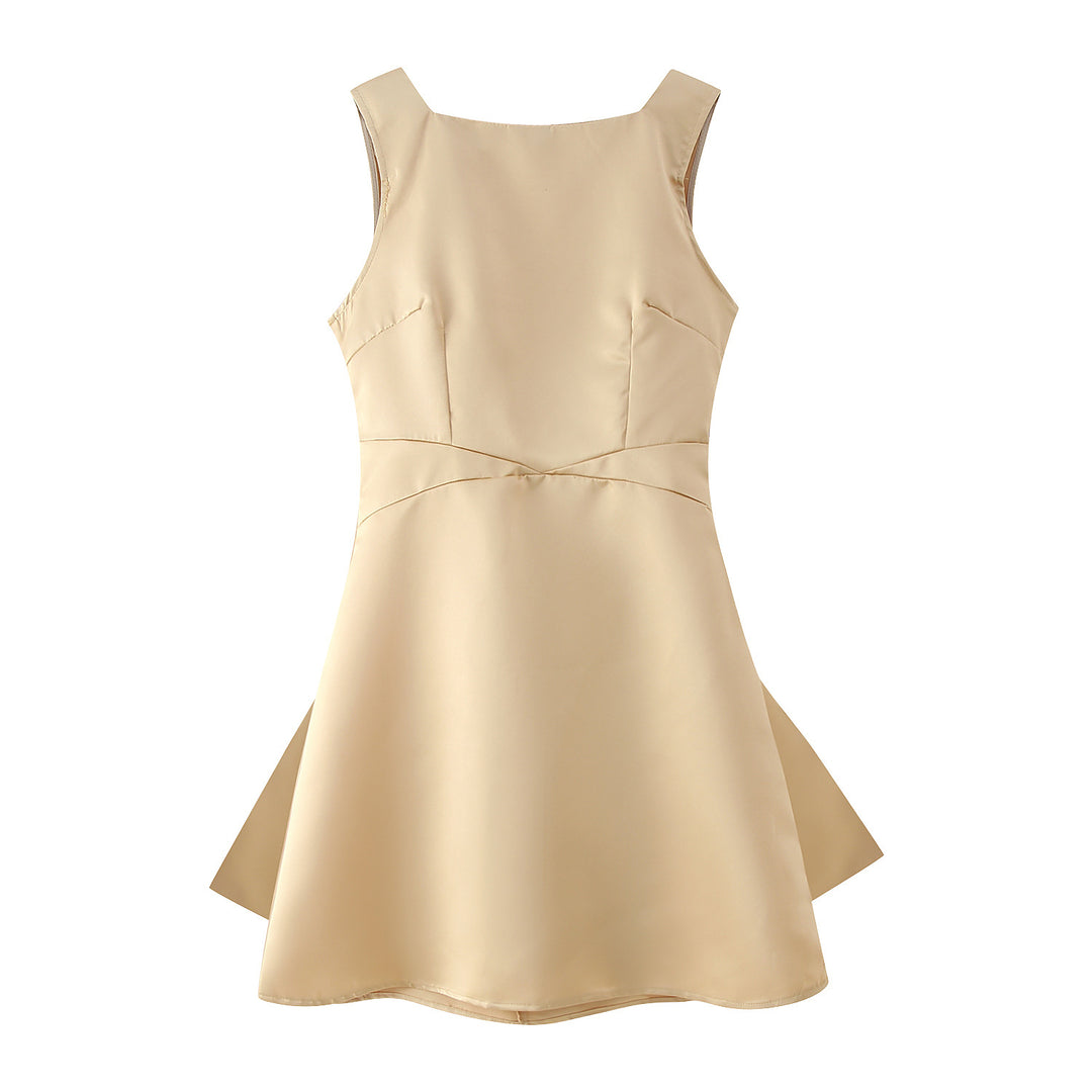 Damen elegantes Cocktailkleid mit modernem Schnitt und schwingendem Rock EB