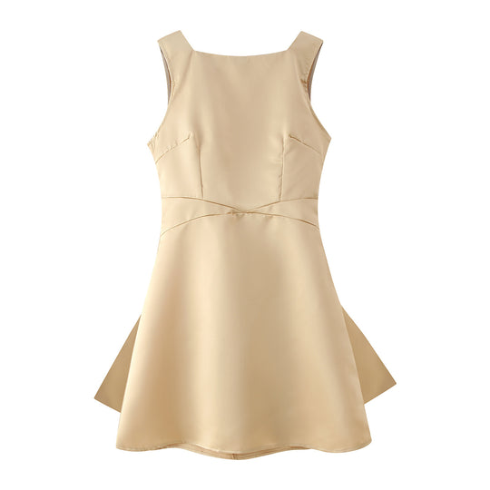 Damen elegantes Cocktailkleid mit modernem Schnitt und schwingendem Rock EB