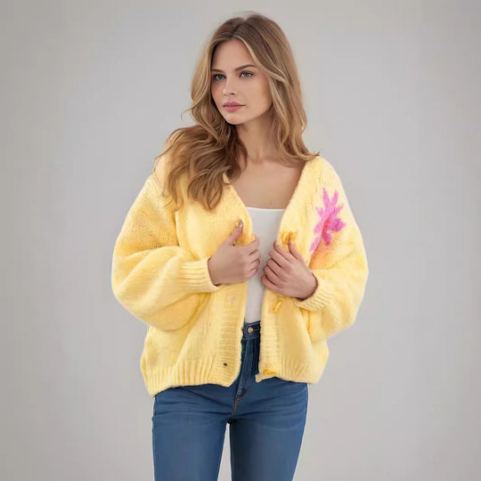 Damen gemütlicher Strickcardigan mit floralem Design und modernen Knopfdetails EB
