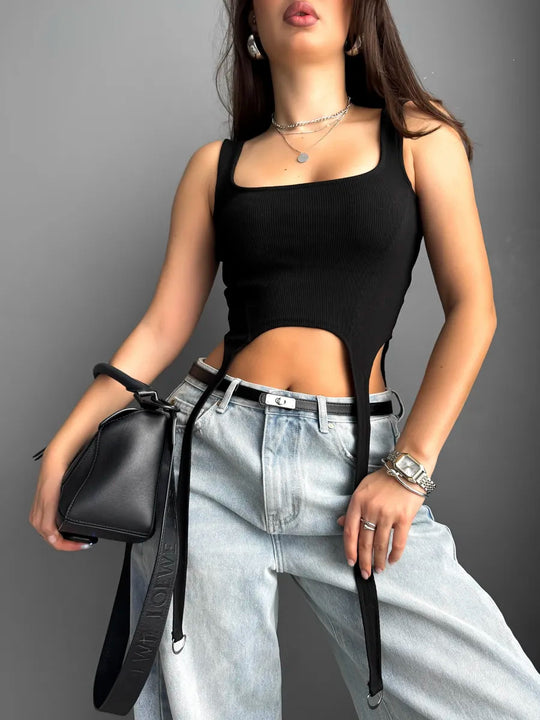 Damen Crop-Top mit innovativem Schnitt und einzigartigen Binde-Details EB