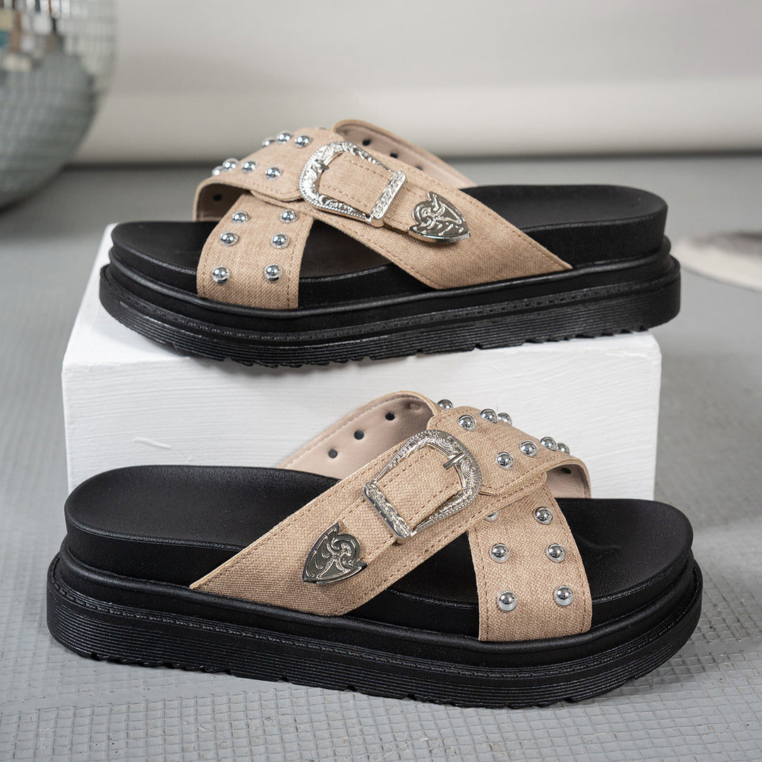 Damen Wedge-Pantoletten mit modischem Riemendesign und hochwertigen Metallakzenten EB