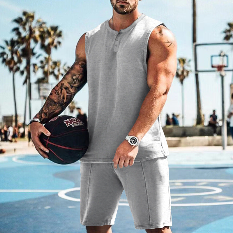 Herren sportliches Trainingsoutfit mit ärmellosem Oberteil und Shorts EB