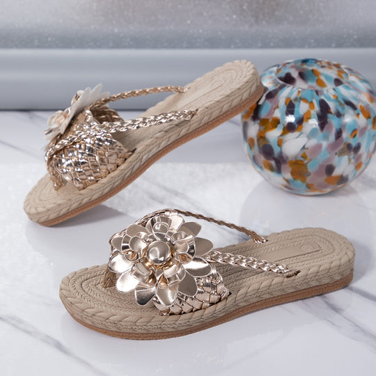 Damen Komfortable Zehentrenner-Sandalen mit floralem Detail EB