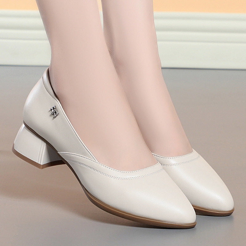 Damen klassische Pumps mit elegantem Blockabsatz und modischem Cut-Out-Design EB