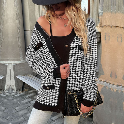 Damen Strickjacke im modischen Hahnentrittmuster mit eleganten Knopfdetails EB