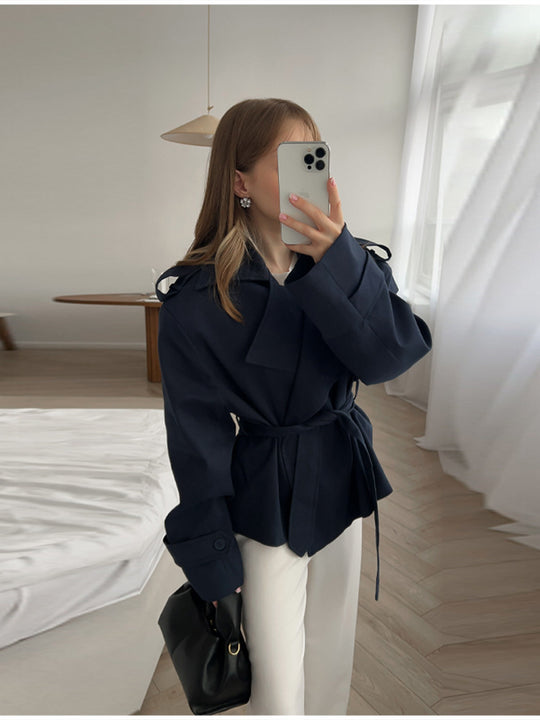 Damen Modische Trenchjacke mit tailliertem Schnitt und Gürtel EB