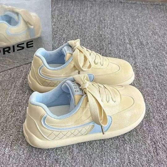 Damen Sportliche Sneakers mit atmungsaktiven Einsätzen und dämpfender Sohle EB