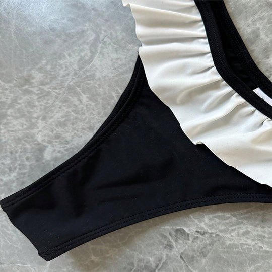 Damen Bandeau-Bikini mit Rüschensaum EB