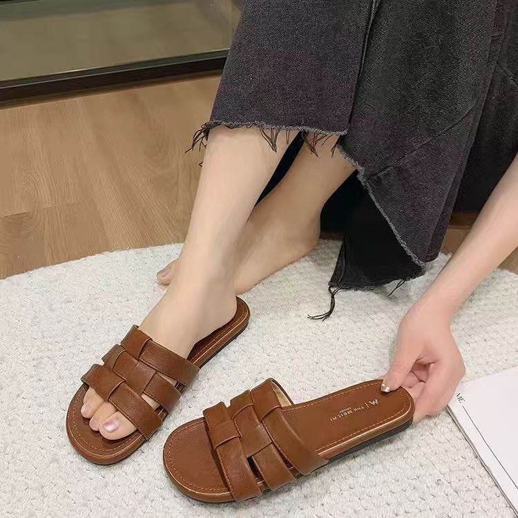 Damen bequeme Pantoletten mit glänzenden Riemen EB