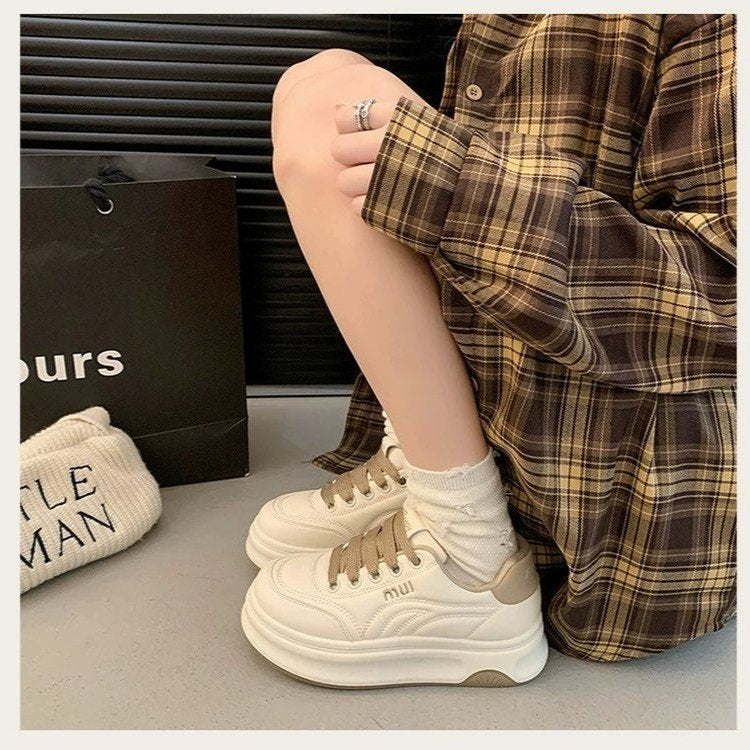 Damen Modische Plateau Sneakers mit komfortabler Dämpfung EB