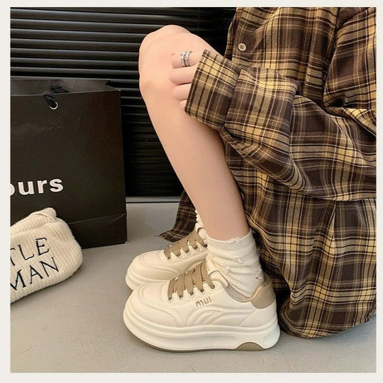 Damen Modische Plateau Sneakers mit komfortabler Dämpfung EB