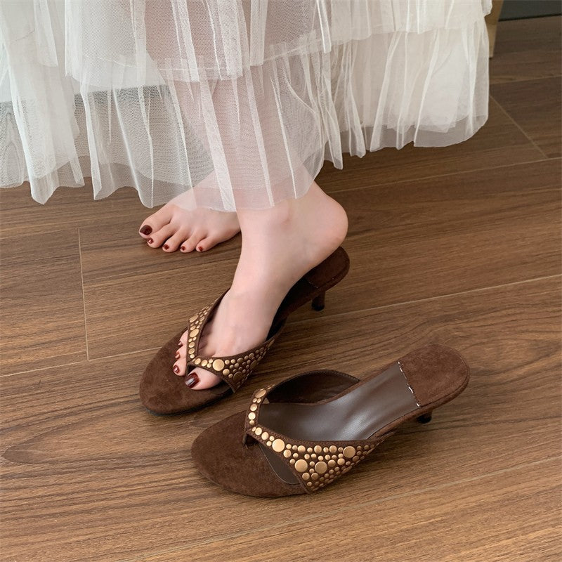 Damen Offene Mules mit dekorativen Perlenapplikationen und elegantem Absatz EB
