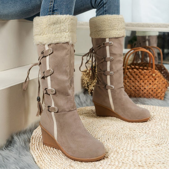 Damen Wedge-Stiefel mit gefüttertem Innenbereich und modischem Schnür-Design EB