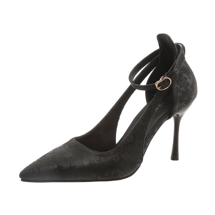 Damen Spitzen High Heels mit eleganter Fesselriemenverzierung EB