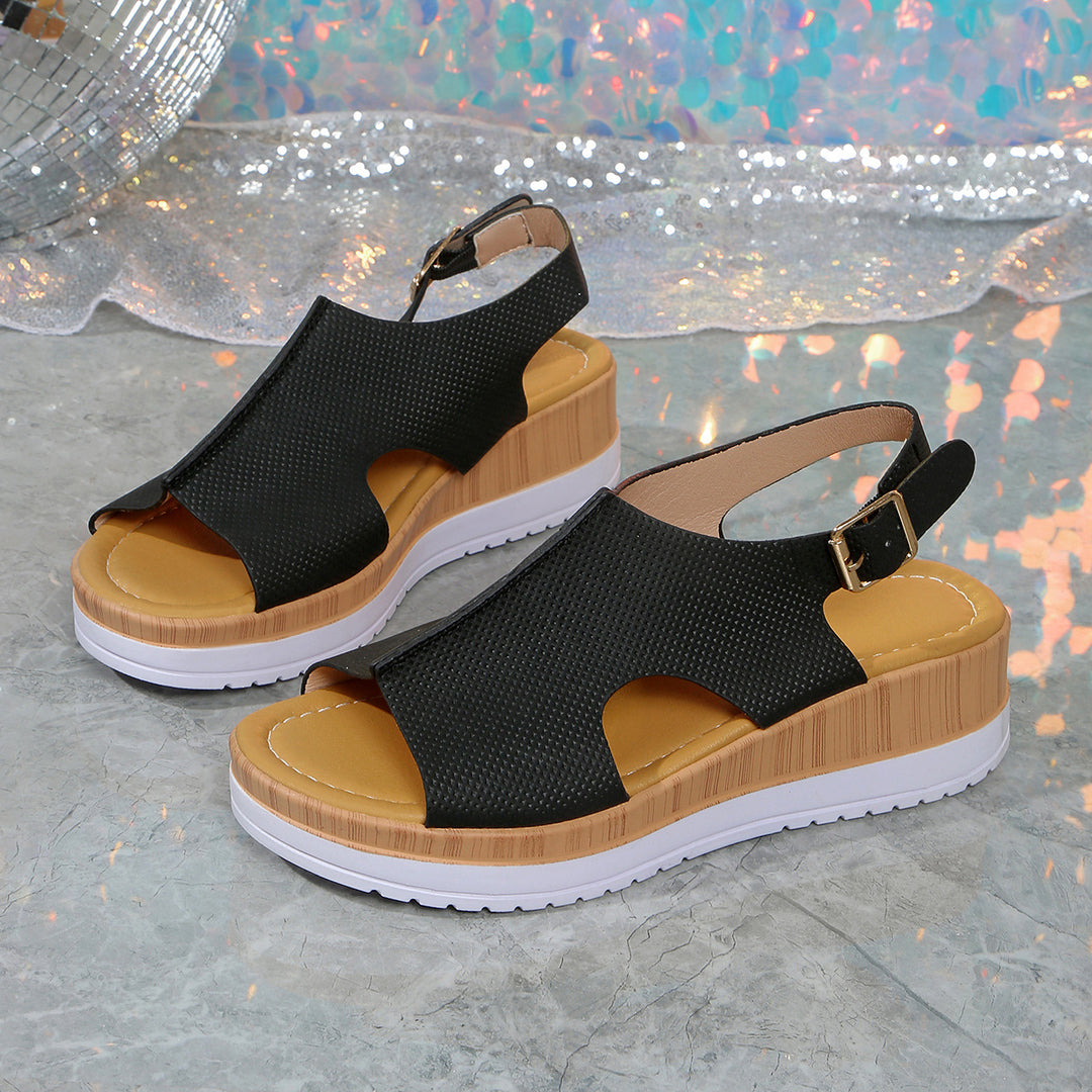 Damen Wedge-Sandalen mit perforiertem Obermaterial und verstellbarem Riemen EB