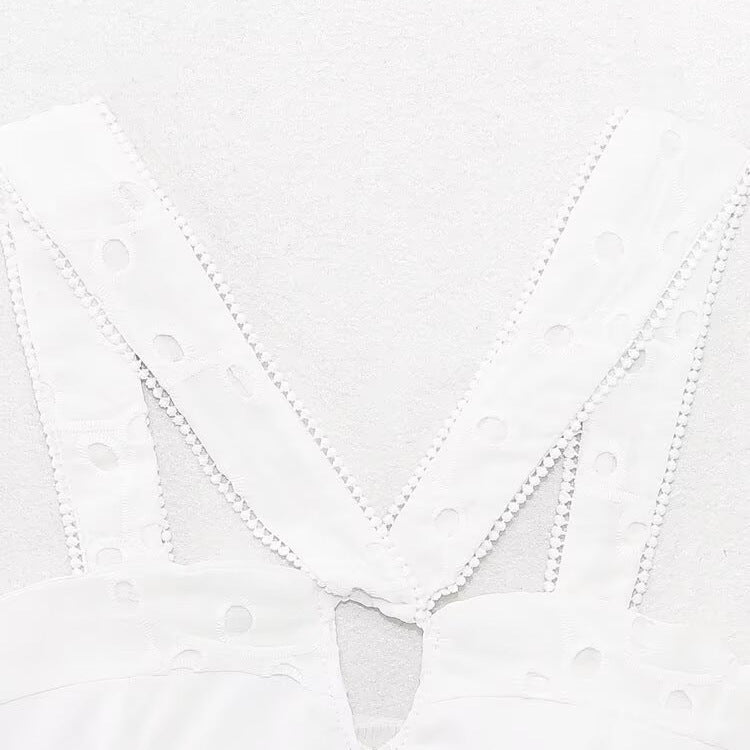 Damen Brokat-Crop-Top mit elegantem Ausschnitt und verzierten Trägern EB