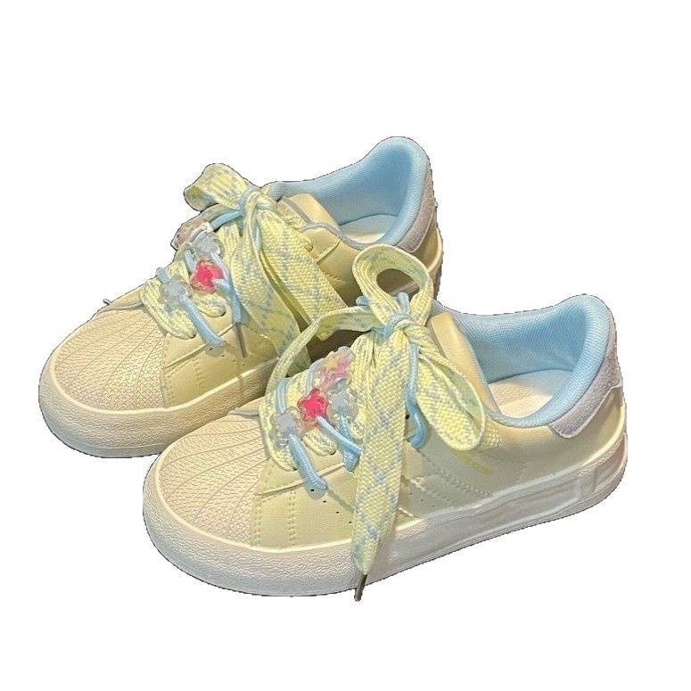 Damen Sneakers mit floralen Schnürsenkeln und weichem Innenfutter EB