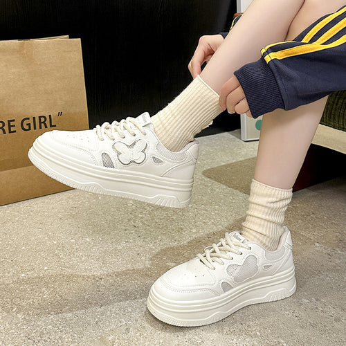 Damen Sneakers mit luftiger Mesh-Oberfläche und komfortabler Plateausohle EB