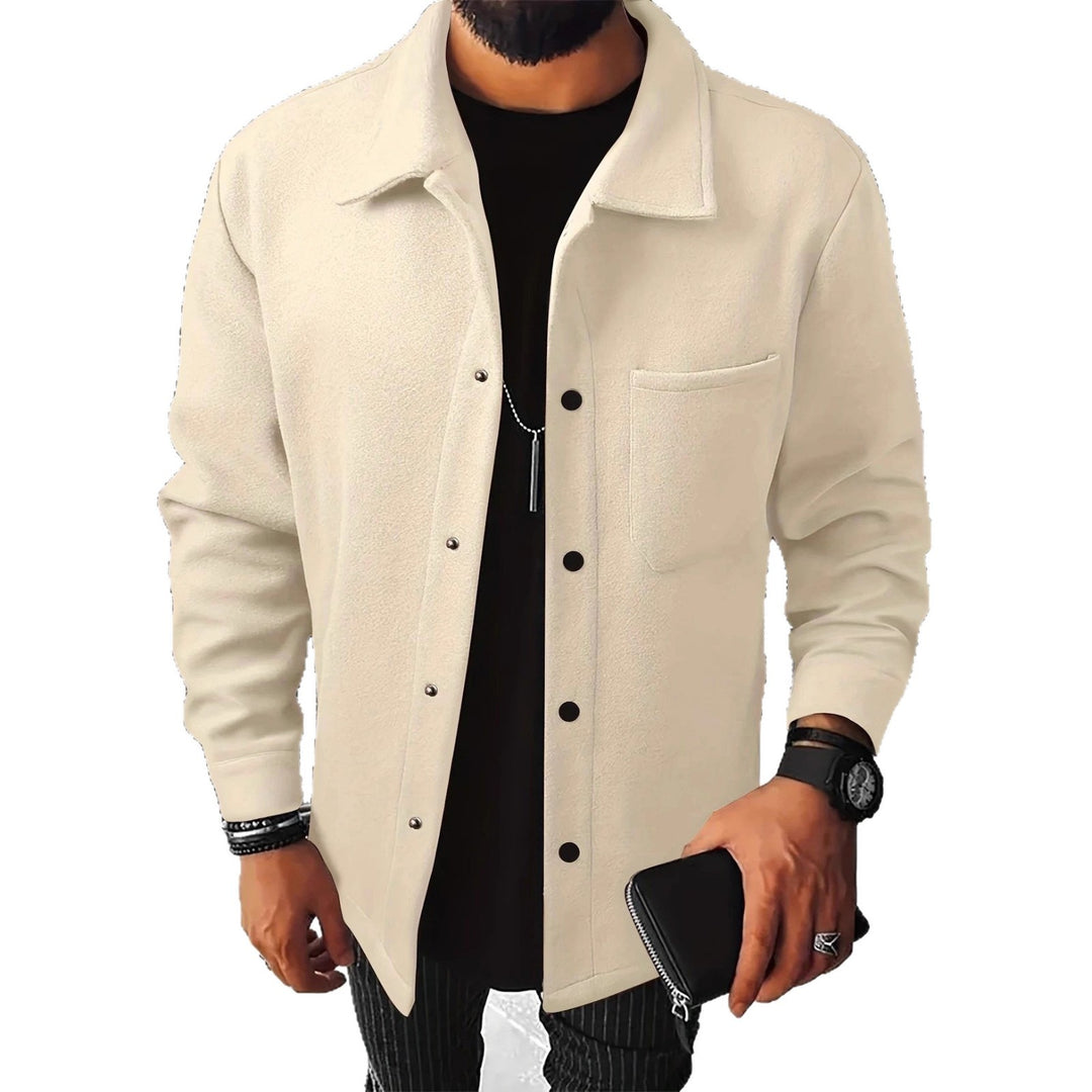 Herren nan minimalistische Hemdjacke aus softem Fleece mit verdeckter Druckknopfleiste und aufgesetzter Brusttasche EB