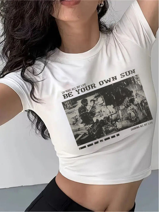 Damen Crop-T-Shirt mit inspirierendem Schriftzug und Sternen-Design EB