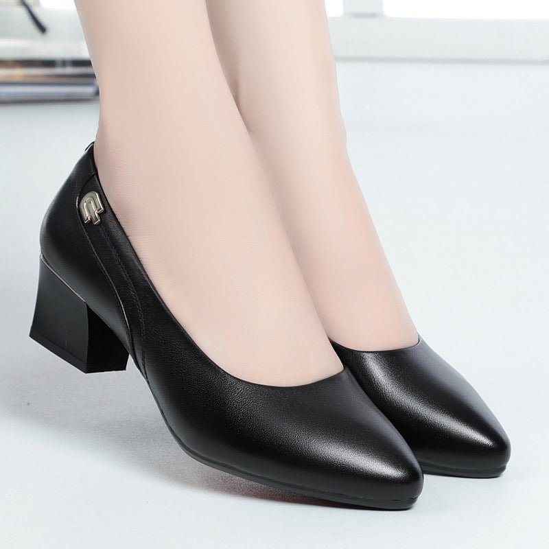 Damen Komfortable Pumps mit elegantem Blockabsatz und modischem Schmuckdetail EB