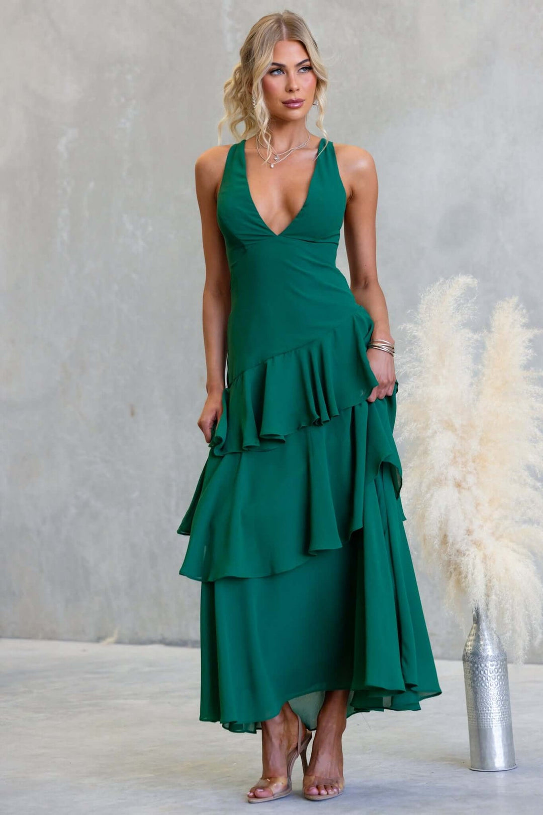 Damen Maxikleid mit verführerischen Rüschenschichten und tiefem V-Ausschnitt EB