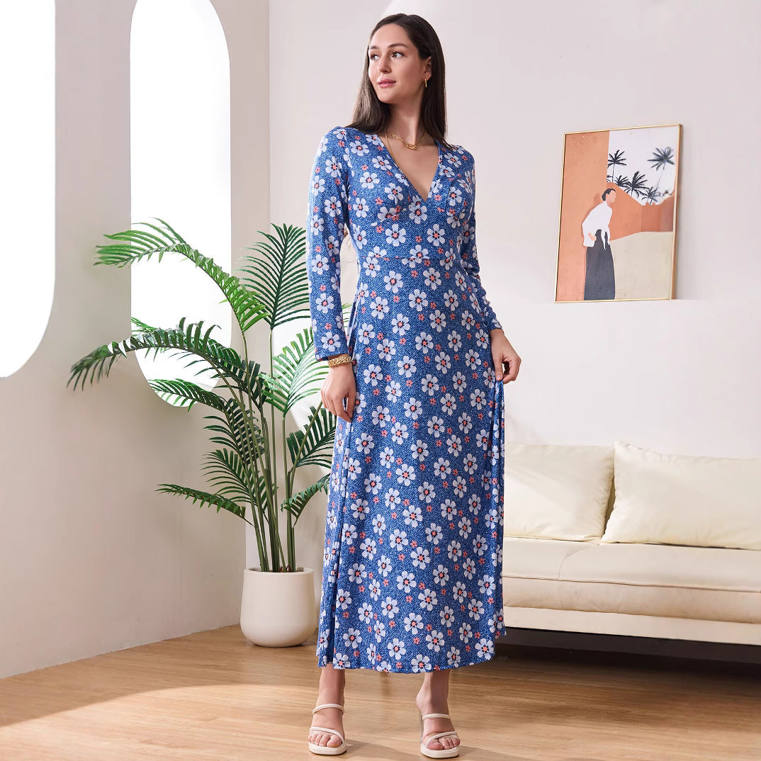 Damen Maxi-Kleid mit schmeichelndem V-Ausschnitt und floralen Details EB