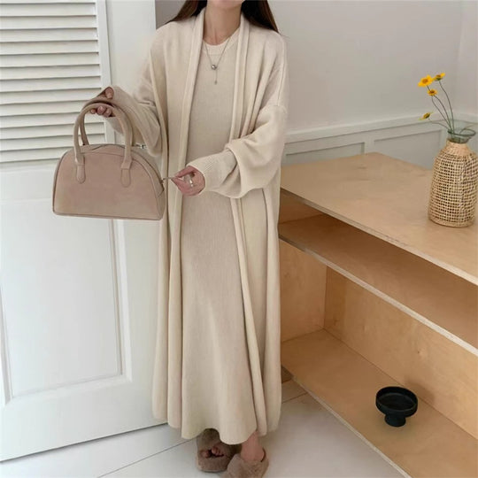 Damen Maxi-Strickkleid mit legerem Schnitt und langem Ärmel EB