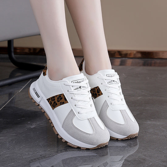 Damen Sportliche Sneaker mit animalischem Akzent EB