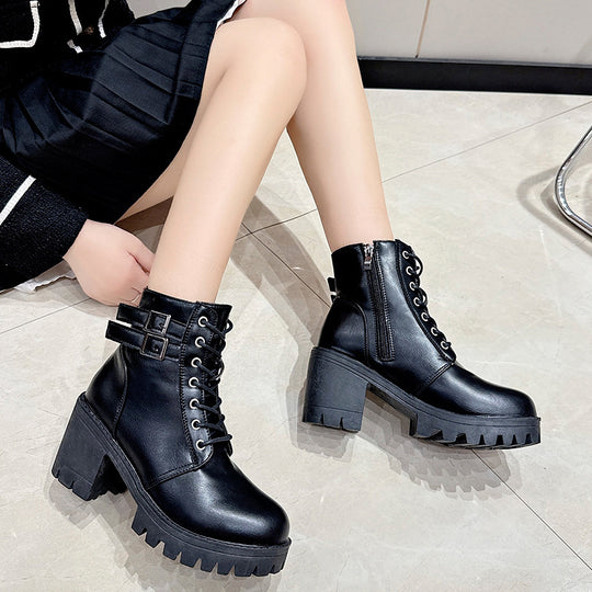 Damen Schnürstiefeletten mit modischen Schnallen und robustem Blockabsatz EB