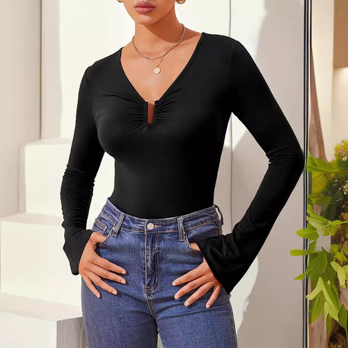 Damen nan tailliertes Langarmshirt mit gerafftem Schlitz-Ausschnitt und spitzem Zipfelsaum EB