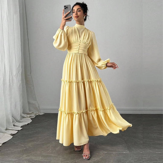 Damen Maxikleid mit eleganten Rüschendetails und gerafftem Oberteil EB