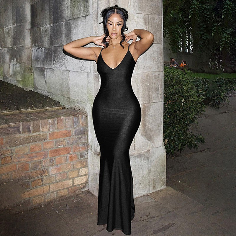 Damen elegantes figurbetontes Abendkleid mit Spaghettiträgern und fließendem Schnitt EB