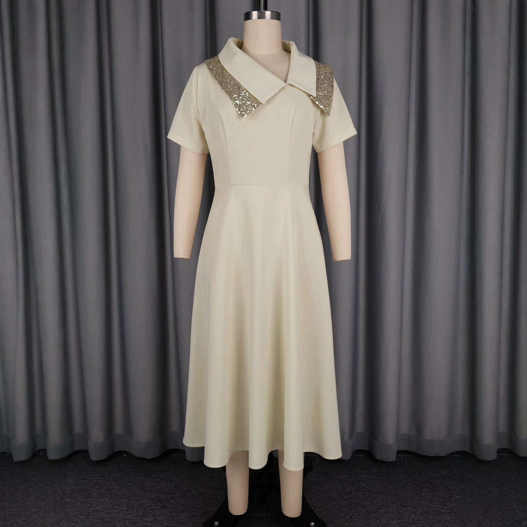 Damen Elegantes Kleid mit glamourösem Paillettenkragen EB