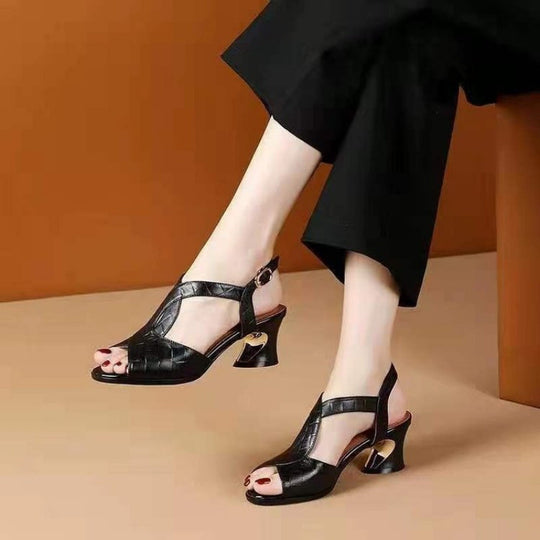 Damen Riemchensandalen mit elegantem Absatz EB