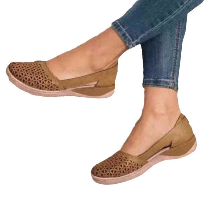 Damen luftige Clogs mit modischen Cut-Outs EB