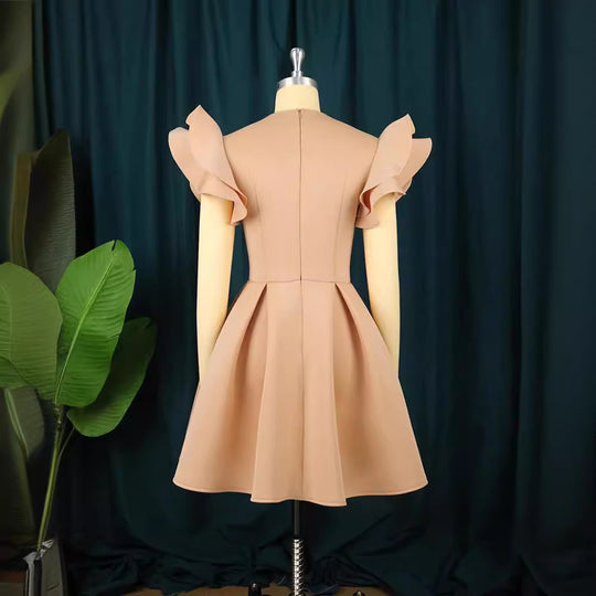 Damen Abendkleid mit voluminösen Rüschendetails EB