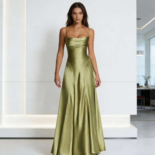 Damen Elegantes satin Abendkleid mit tailliertem Schnitt und schmalen Trägern EB