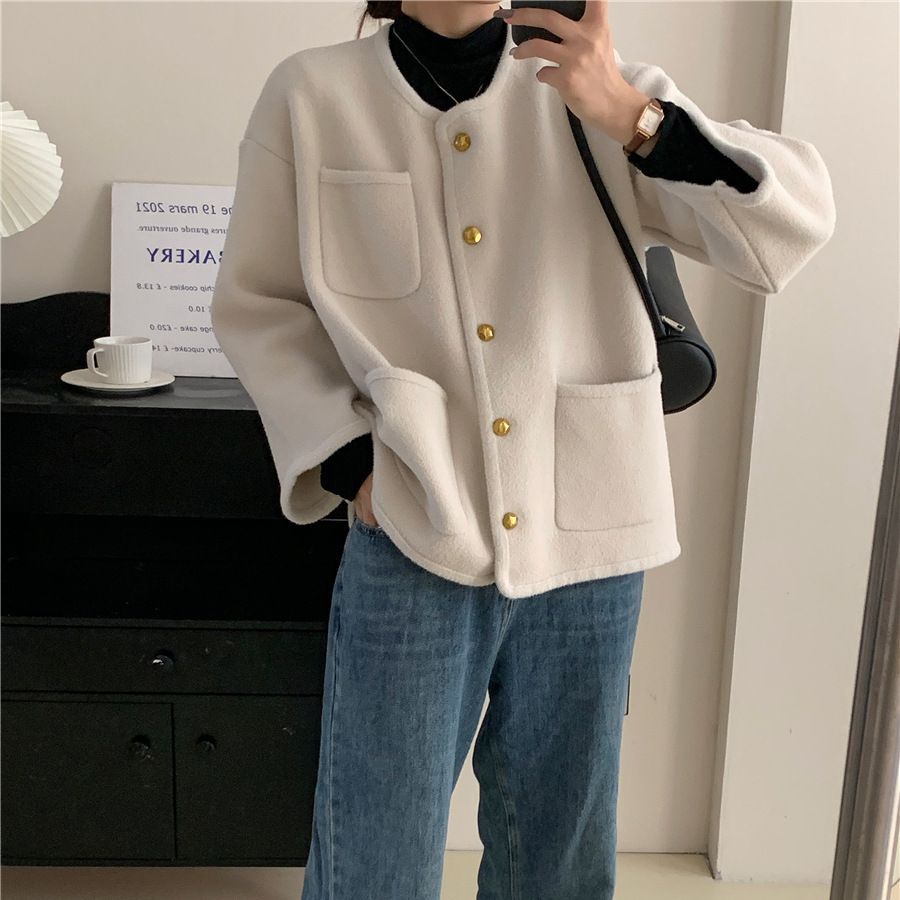 Damen Softe Jacke mit dekorativen Knöpfen und großen Taschen EB