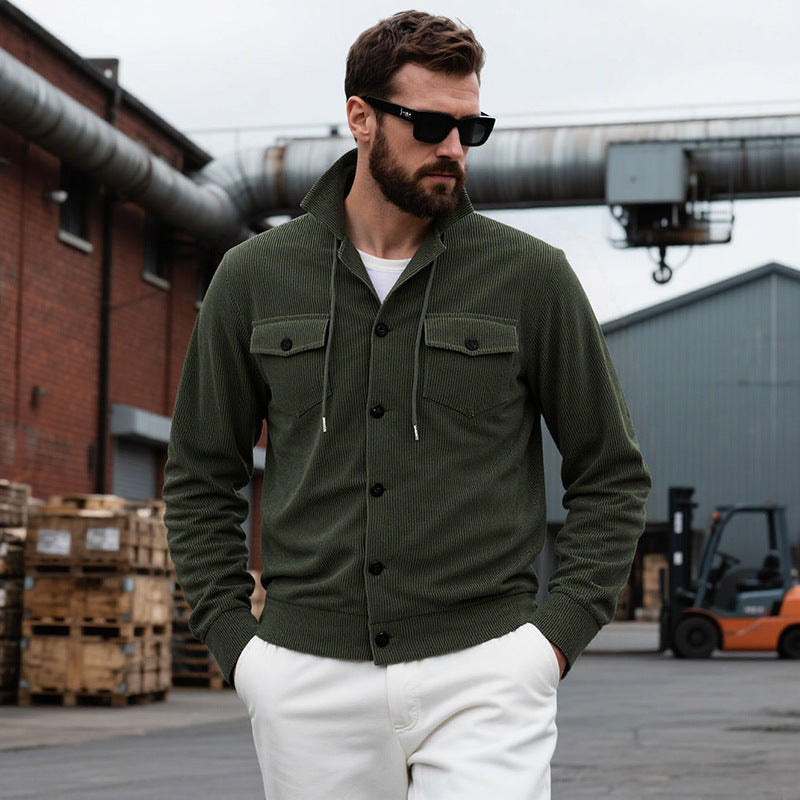 Herren lässige Strickjacke mit praktischen Brusttaschen und modernem Stehkragen EB