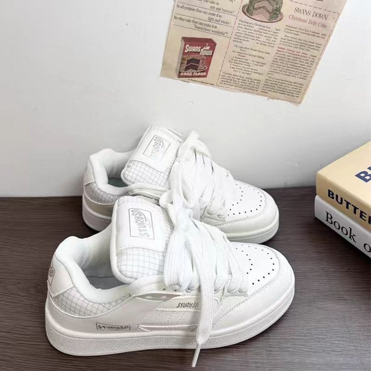 Damen Sneakers im zeitlosen Design mit gepolsterter Zunge und atmungsaktiver Obermaterialstruktur EB